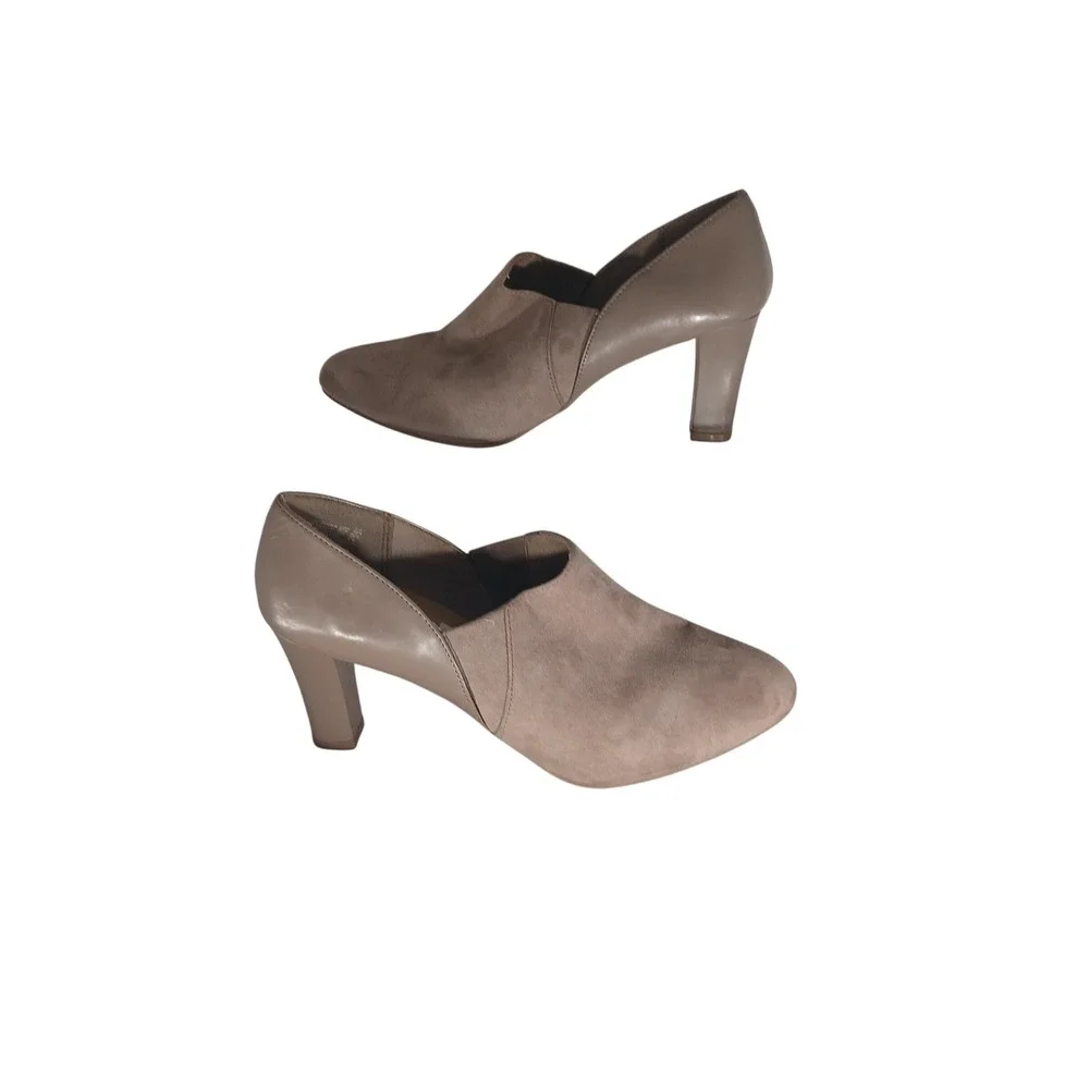 Comfortright Taupe‎ Suede Block Heel Ankle Booties Women's Size 8.5
